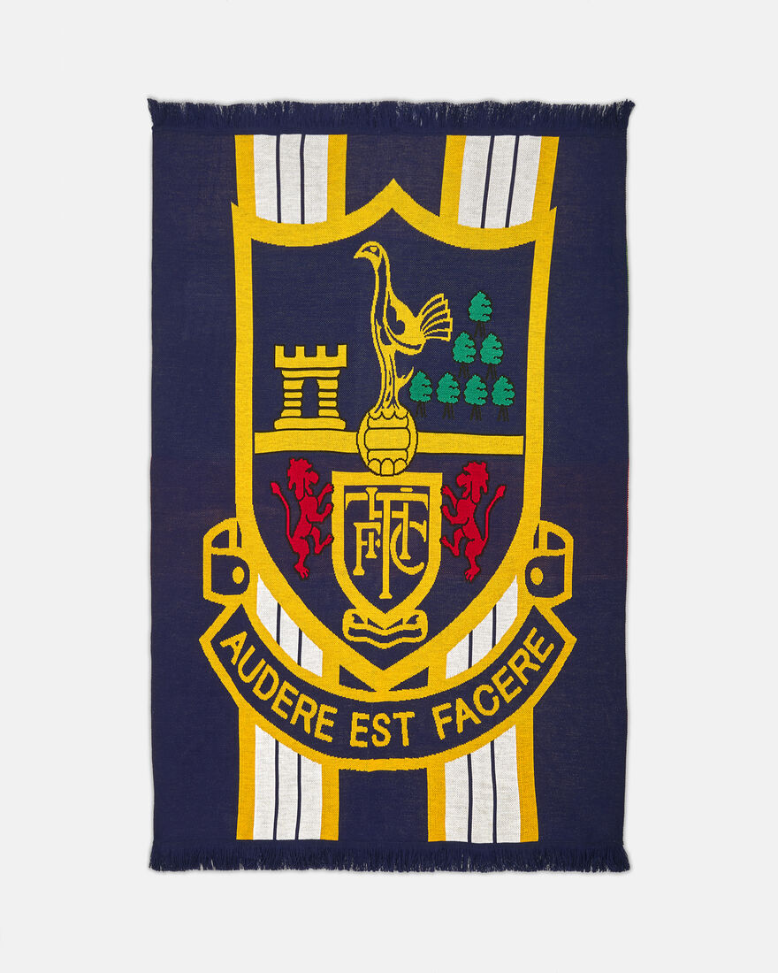 Spurs Retro Crest Knitted Blanket