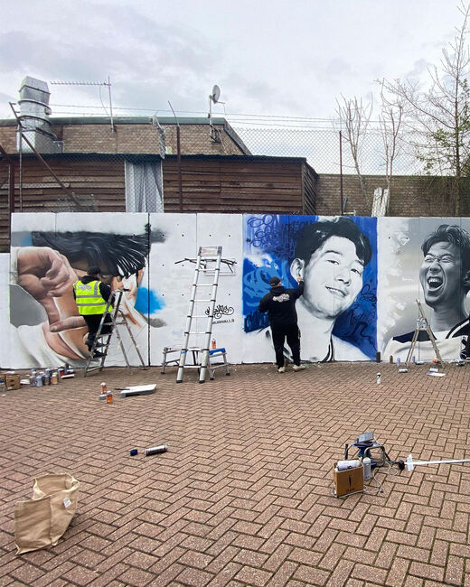 Spurs Son Graffiti Collection Celebration Pose Framed Print