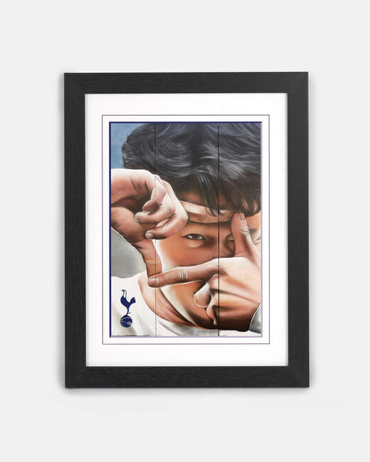 Spurs Son Graffiti Collection Celebration Pose Framed Print
