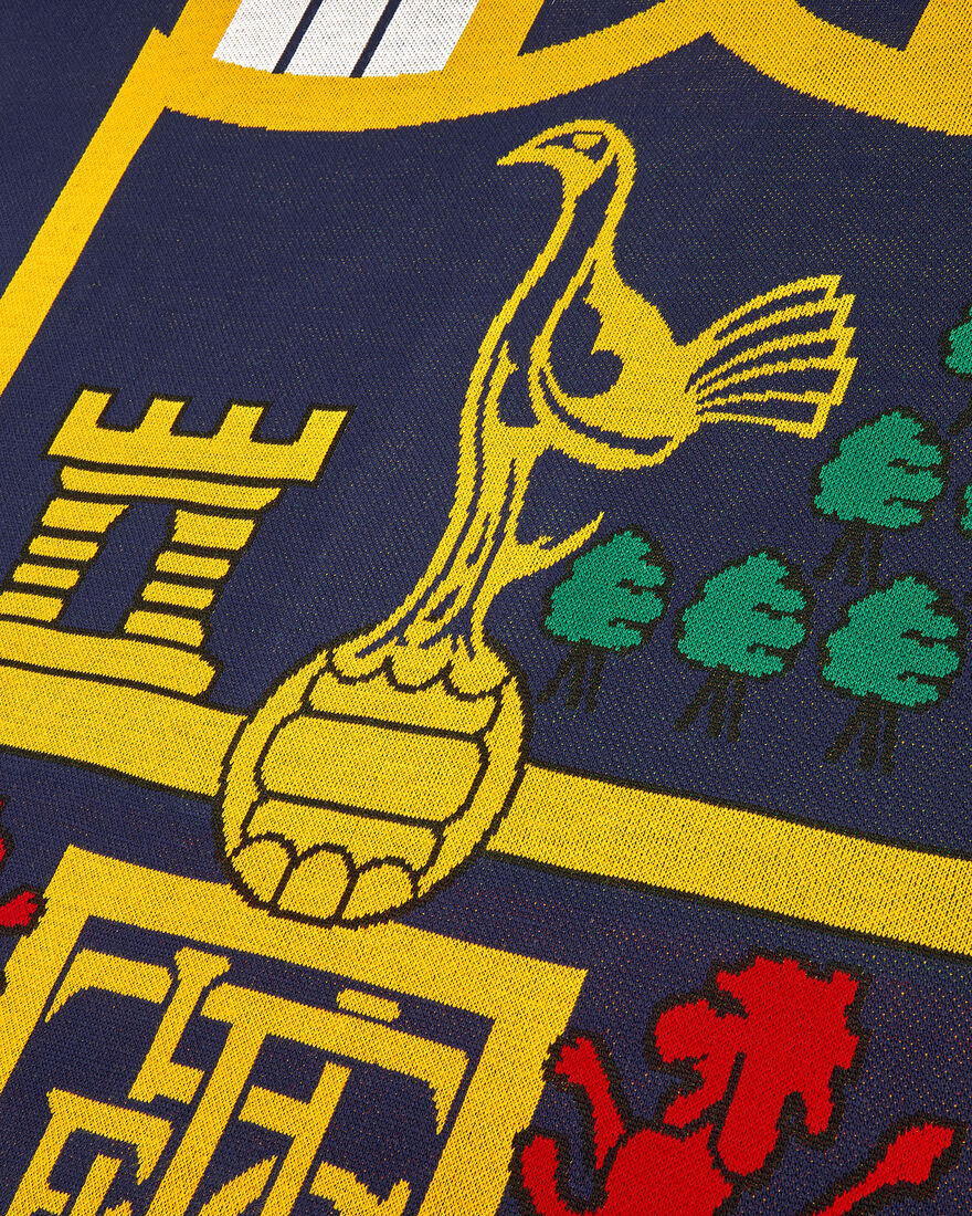 Spurs Retro Crest Knitted Blanket
