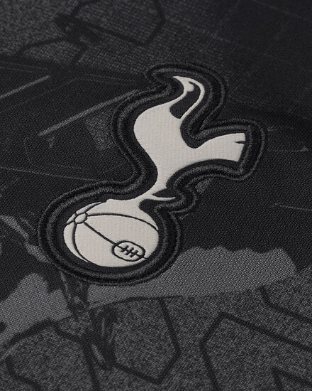 Spurs Nike Youth Size XSmall - Large Black Warm Up T-Shirt 2025/26